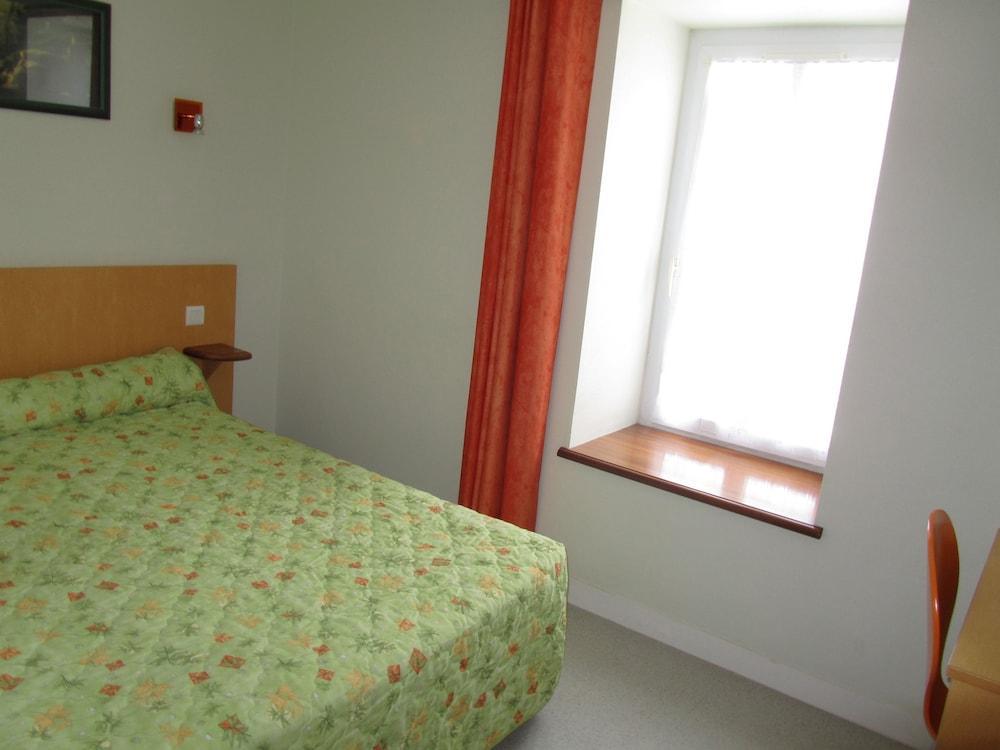 Hotel Du Cheval Blanc Saint-Pol-de-Léon Екстериор снимка